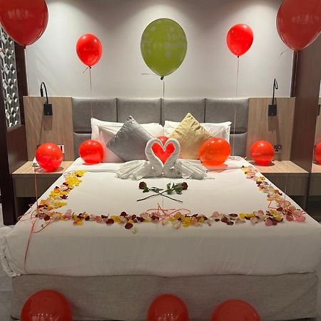 Sitara Hotel Apartment Dubai Buitenkant foto