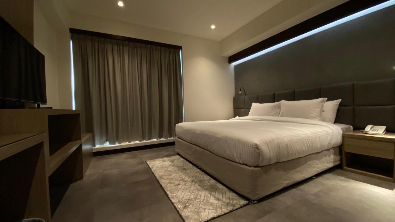 Sitara Hotel Apartment Dubai Buitenkant foto