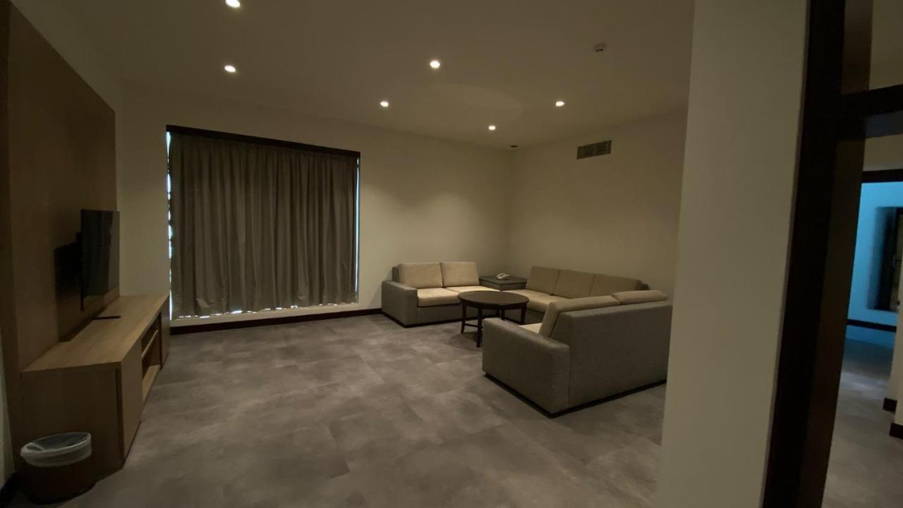 Sitara Hotel Apartment Dubai Buitenkant foto