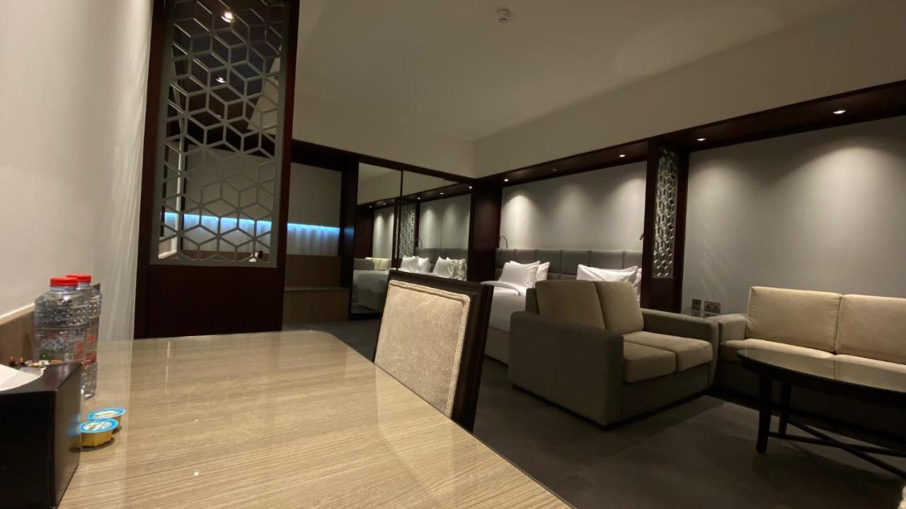 Sitara Hotel Apartment Dubai Buitenkant foto